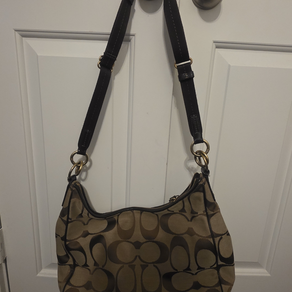 Coach Brown and Tan Signature Shoulder Bag - Picture 3 of 5